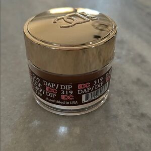 DND DC Nail Dip Powder - Coffee Bean #319 Brown